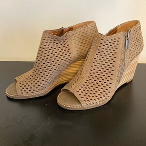 Lucky Brand Shoes